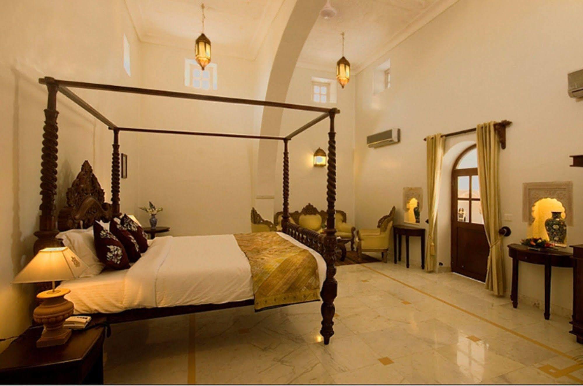 Atulya Fort Khejarla Eksteriør billede