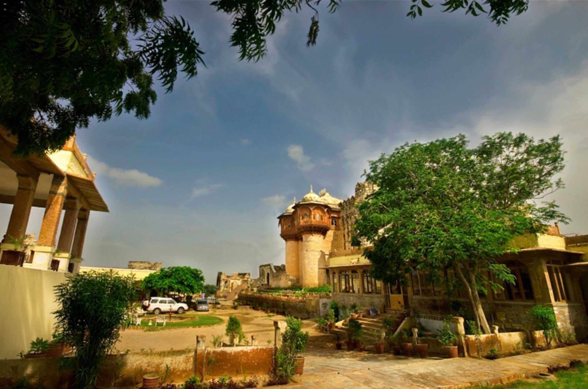 Atulya Fort Khejarla Eksteriør billede